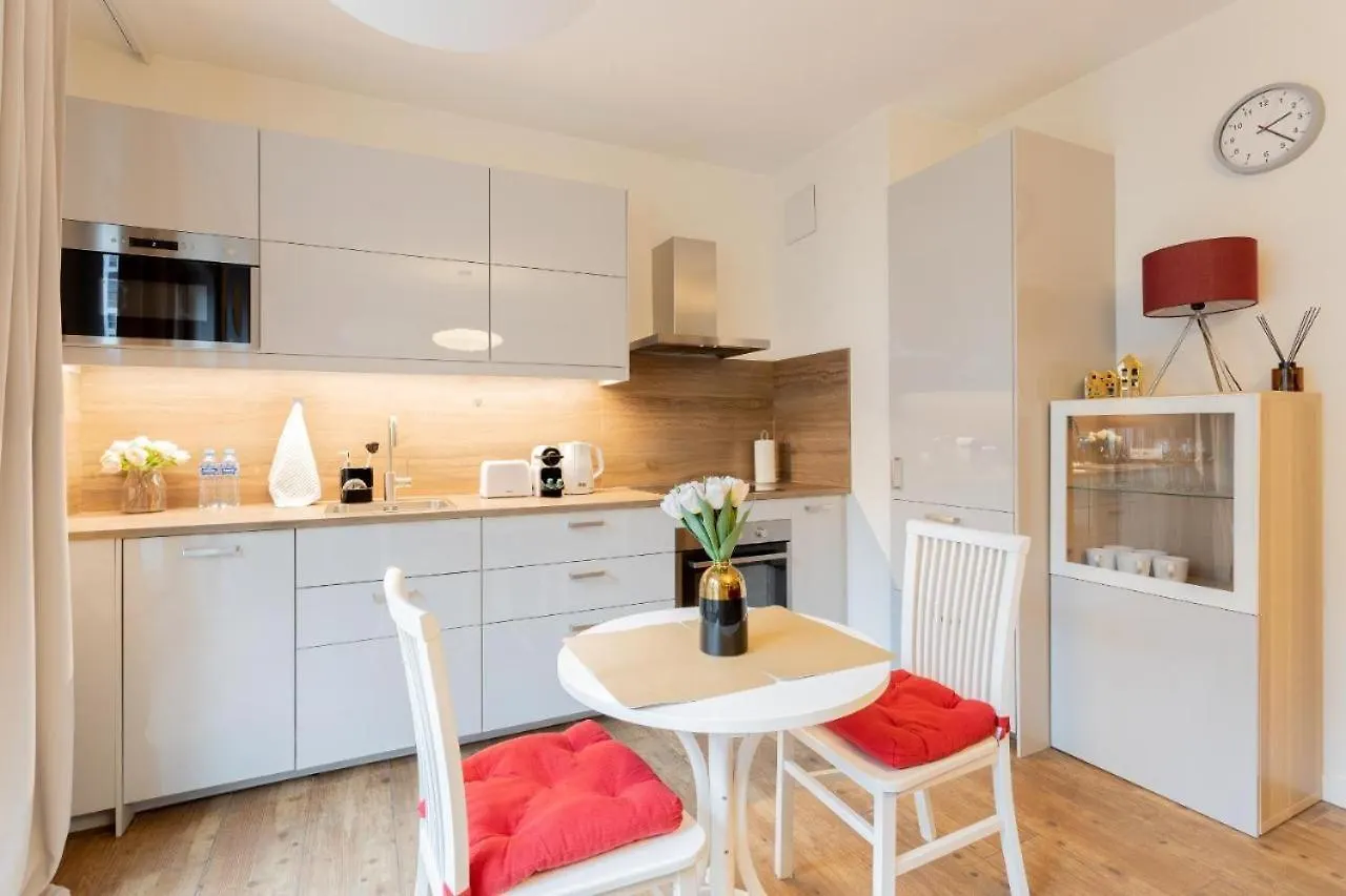 Close-Central Warsaw Apartment - Great Location- Big Luxury Apartment In The Center - 85-5 0*,  Poland